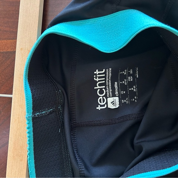 Adidas crop leggings -medium - Picture 5 of 8